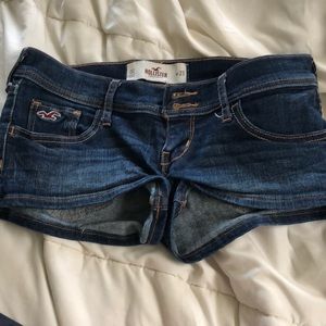 hollister shorts size 00 fairly new.